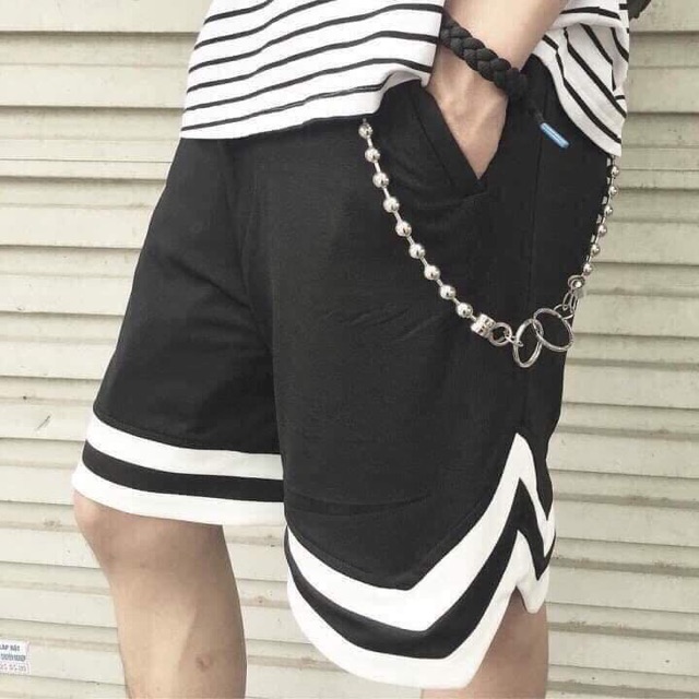 Quần short V Unisex nam nữ, quần sooc đùi phối sọc | BigBuy360 - bigbuy360.vn