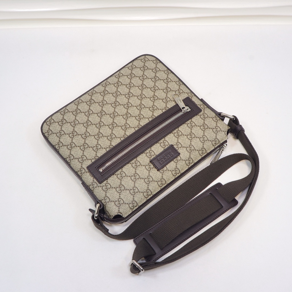 Túi đeo chéo da thật thời trang cao cấp Gucci GG GC họa tiết monogram, phong cách cá tính