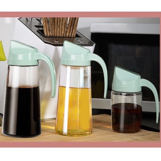 Chai đựng dầu ăn thủy tinh lọ đựng nước mắm xì dầu 630ml tự động mở nắp khi rót nắp màu Xanh