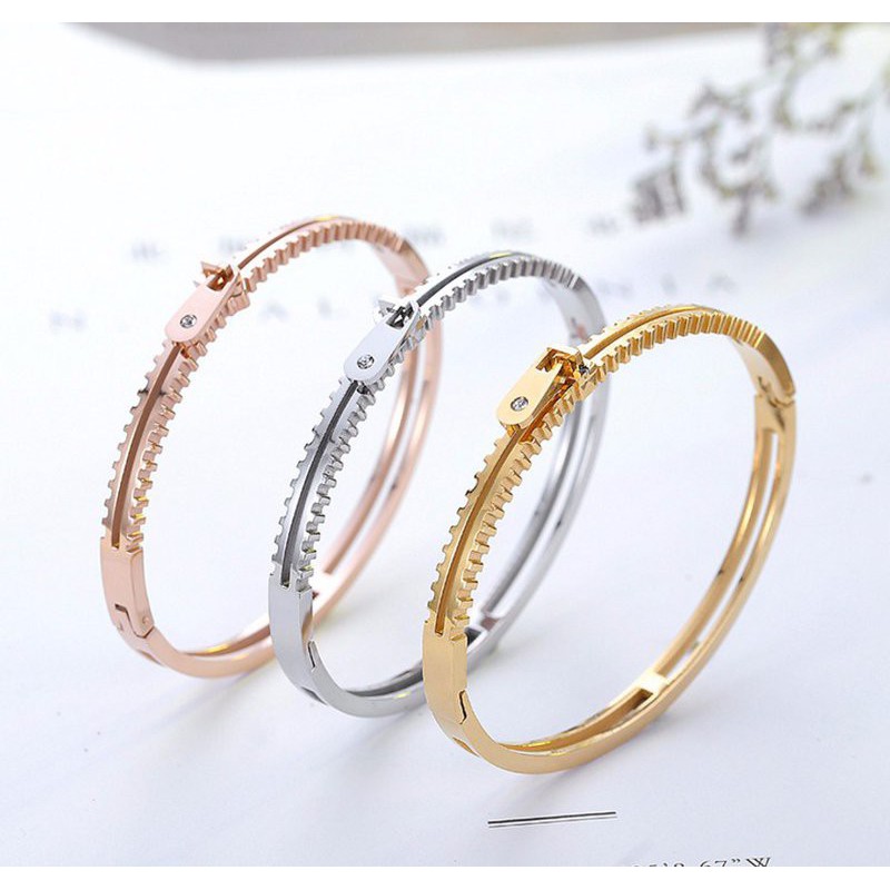 Vòng Tay Khóa Kéo Ti Tan Không Gỉ TT 0619