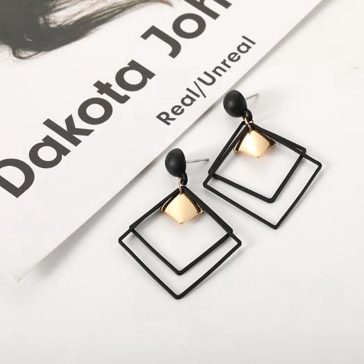 Bông tai dáng dài tạo hình độc đáo cho nữ