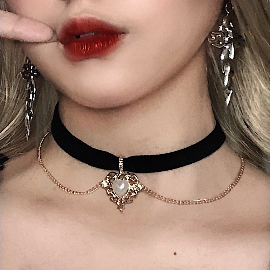 Vòng Cổ Choker Nhung Mặt Hình Trái Tim Phong Cách Retro Cho Nữ