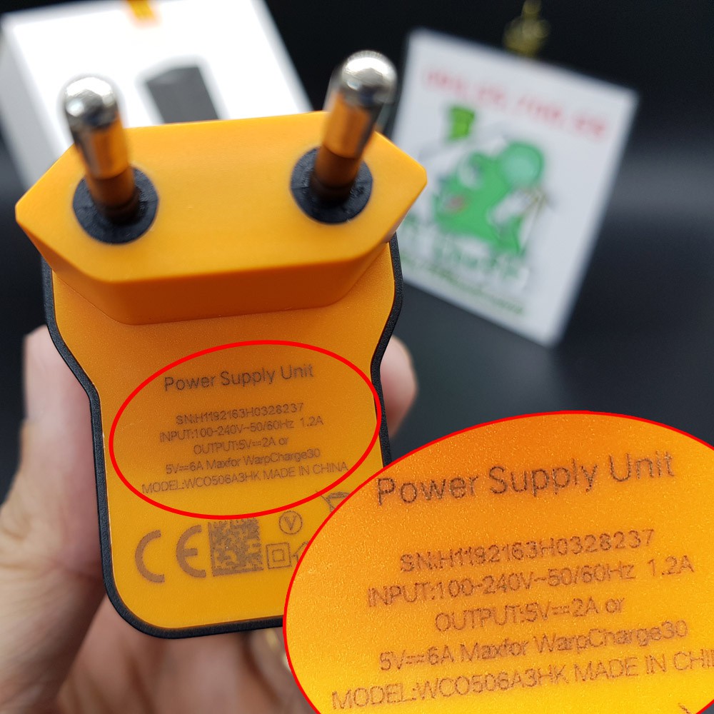 Củ Sạc Nhanh Warp Charge 30W Chính Hãng OnePlus Màu Đen Cam