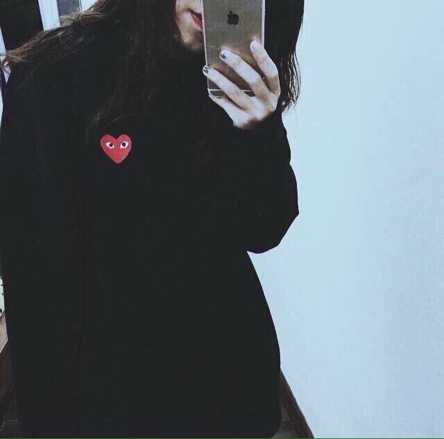 ÁO SWEATER NAM NỮ LOGO TIM MẮT