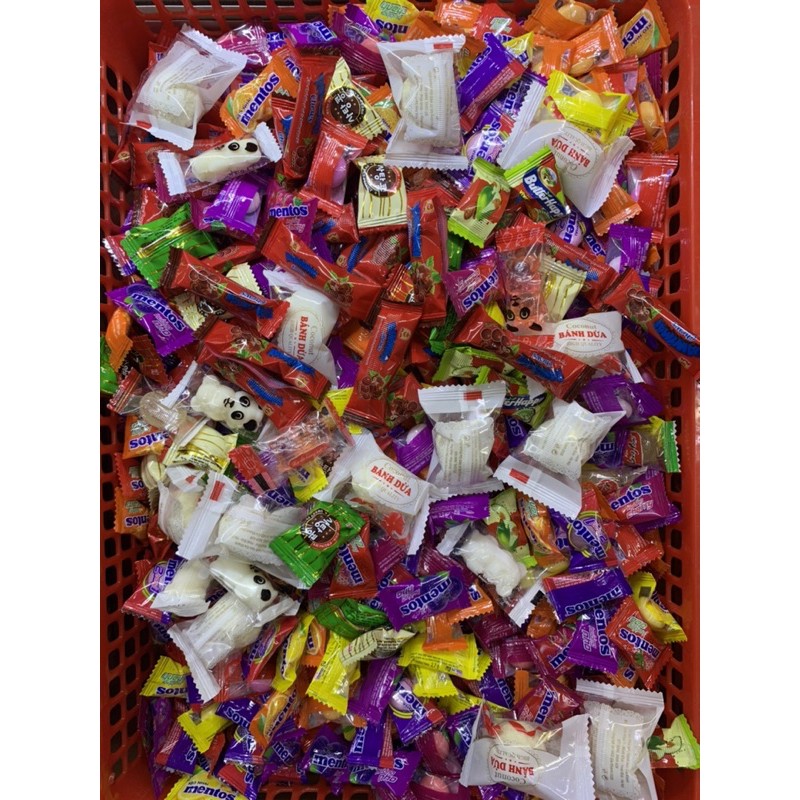 Kẹo Tết Mix Các Vị 65k ( Mentos, 3 Viên, MiLo, Bánh Dừa , Gấu, xoài Muối Ớt …)