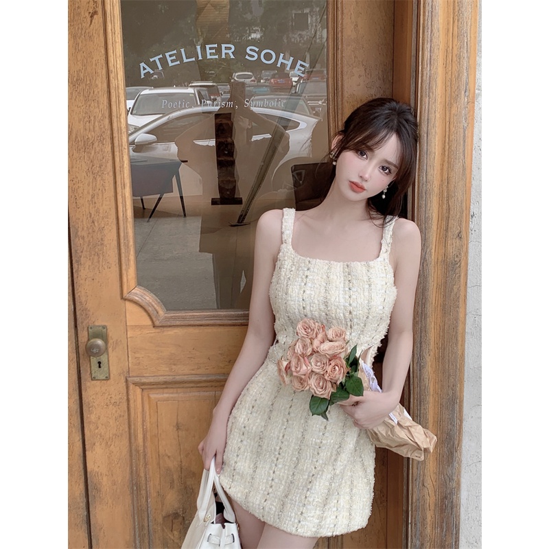 Đầm Len Chữ A Cổ Vuông Nhấn Eo Thời Trang Thu Đông 2022