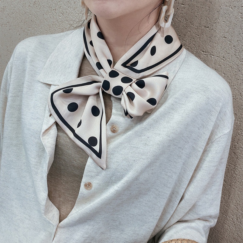 Khăn choàng cổ giả lụa dáng dài họa tiết chấm bi phong cách Hàn Quốc cho nữ
 | BigBuy360 - bigbuy360.vn