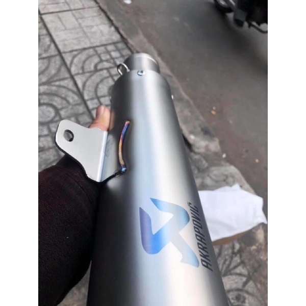 pô akrapovic r3 siêu đẹp