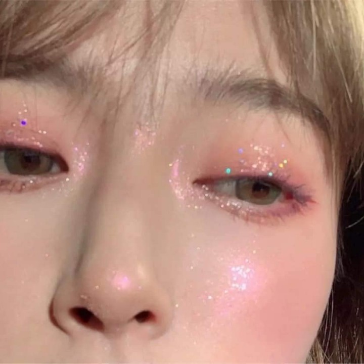 Xịt Khóa Nền - Xịt Khóa Makeup Giữ Lớp Trang Điểm Lâu Trôi Bắt Sáng | BigBuy360 - bigbuy360.vn