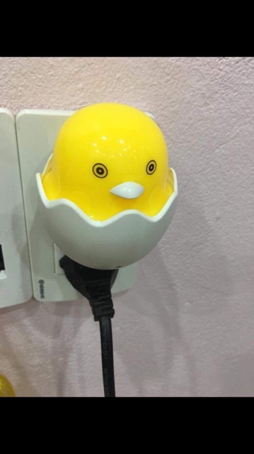 Đèn ngủ cắm điện phát sáng hình quả trứng