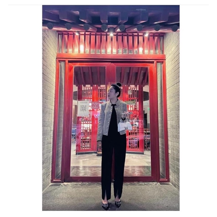 Áo khoác dạ tweed khuy vàng