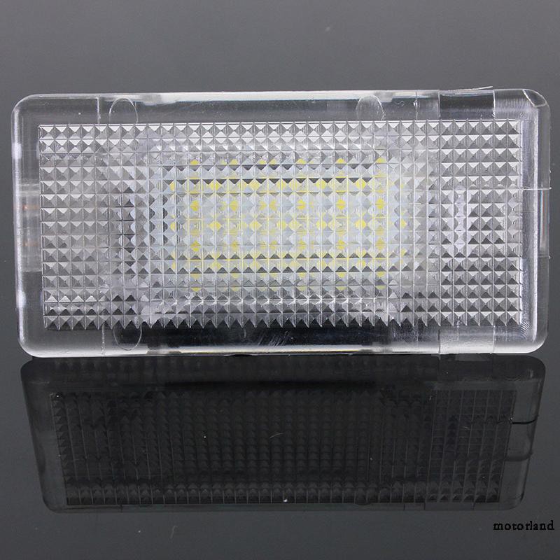 Đèn LED gắn cốp xe ô tô 80x38 X 18mm tiện dụng