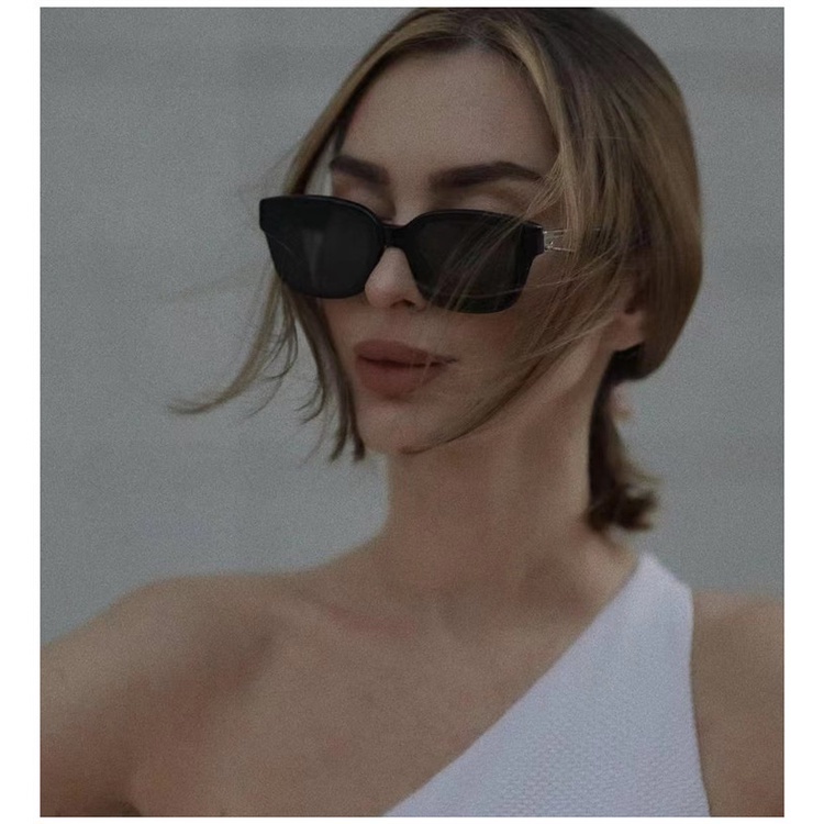 Kính Mát Gọng Vuông Chống Tia UV Thời Trang Hàn Quốc