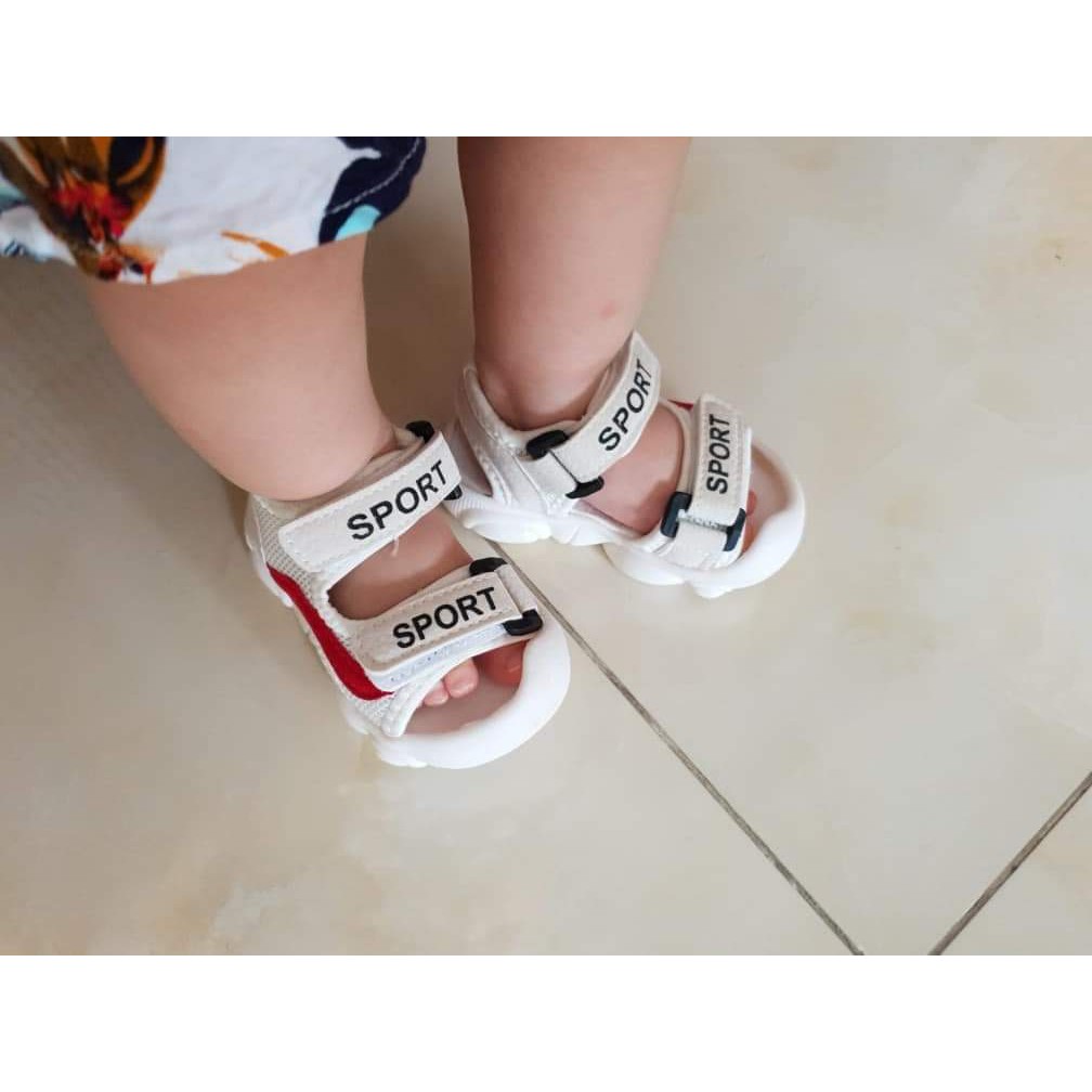 Dép sandal bé trai ❤️FREESHIP❤️ Dép Sandal mũi cao chống vấp cho bé trai bé gái mẫu Sport đế mềm nhẹ từ 0-3 Tuổi