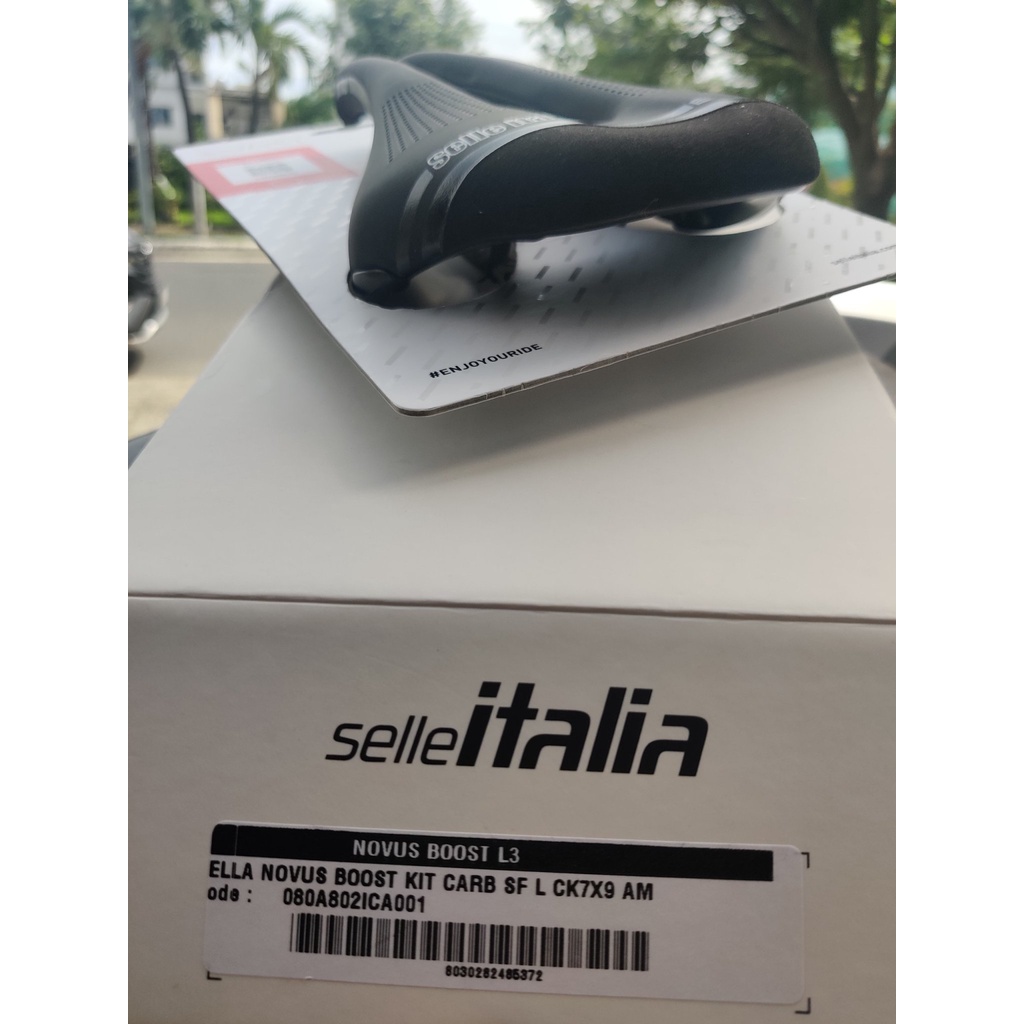 Yên xe đạp carbon Selle Italia Nuvous Boost L3 Italy chính hãng