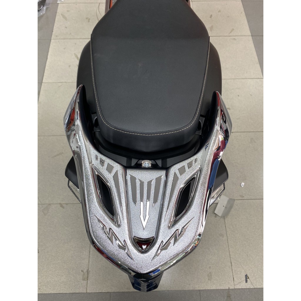 Ốp tay xách,cảng sau xe vision 2023-2021 cacbon