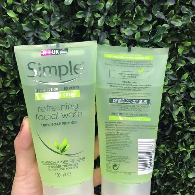 Sữa Rửa Mặt Dạng Gel Simple Kind To Skin Refreshing Facial Wash Gel