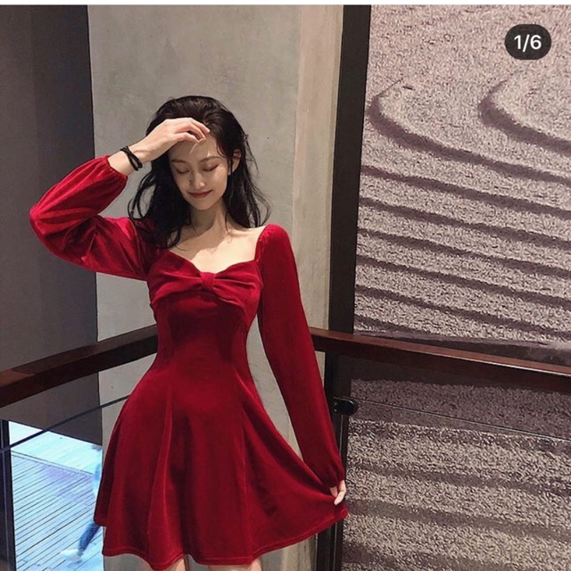Váy nhung đỏ đô
