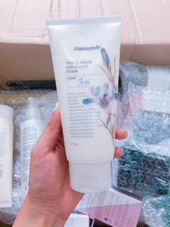 Sữa Rửa Mặt Sạch Sâu Mamonde Iris Multi Cleansing Foam