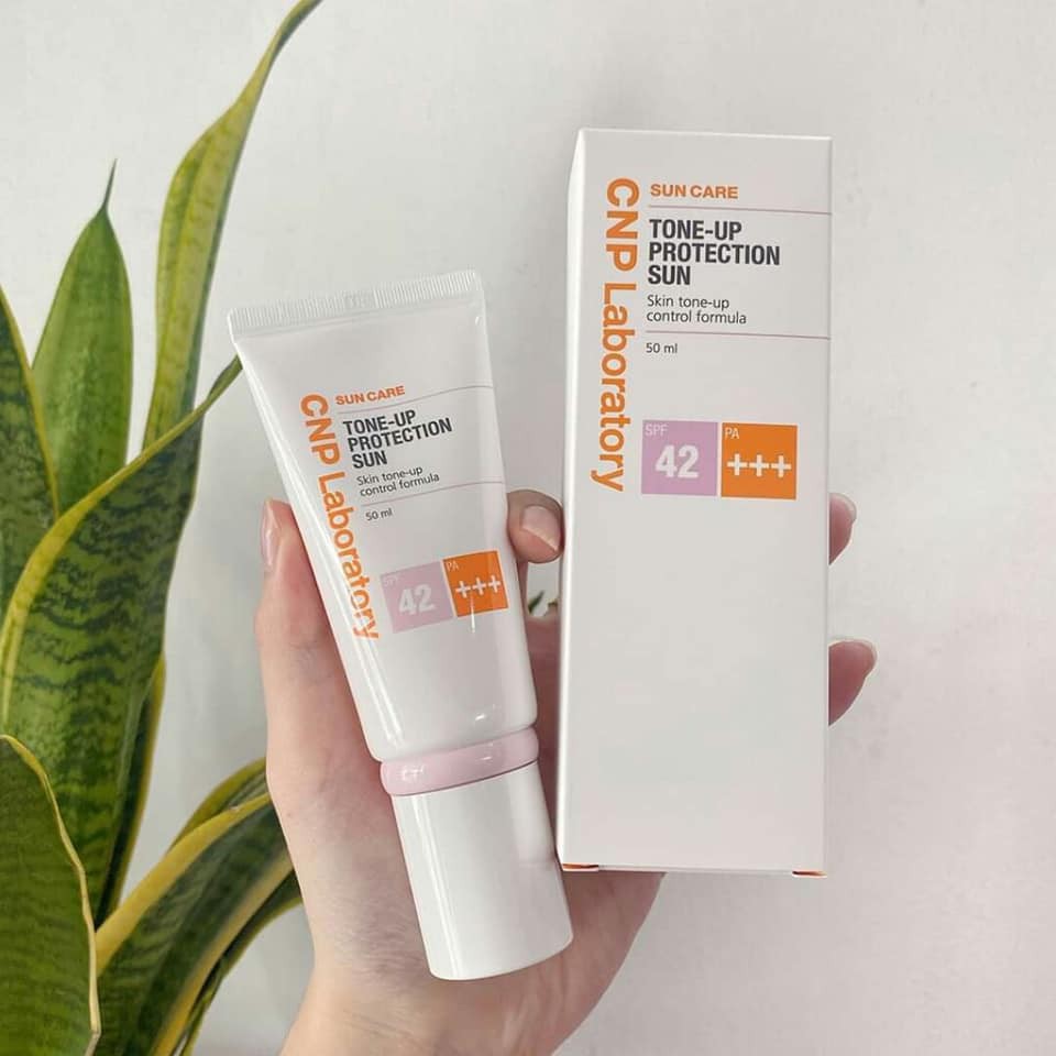 Kem Chống Nắng Nâng Tone Cnp Laboratory Phương Ohui Kiềm Dầu Không Bết Dính Trắng Hồng Tự Nhiên 50ml Spf42/pa+++