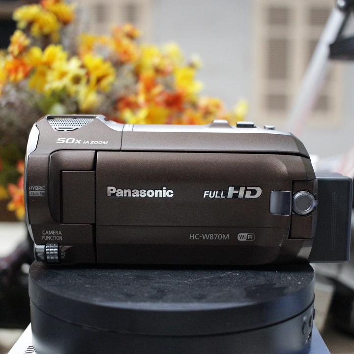 Máy quay phim Pana sonic HC-W870M 2 camera