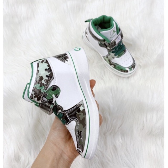 Giày thể thao bé trai cao cổ móc xanh size 26-31