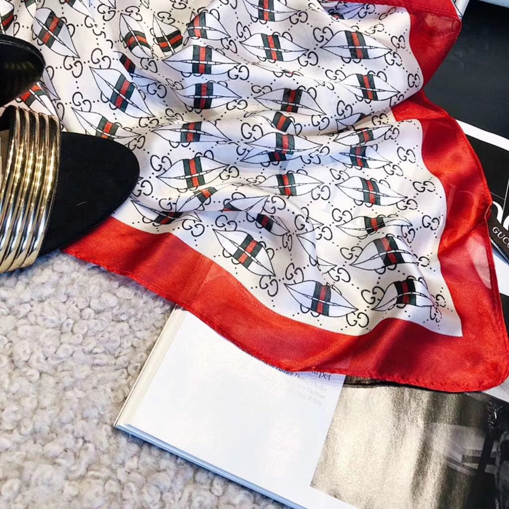 Khăn Choàng Lụa In Họa Tiết Thời Trang Dành Cho Nữ