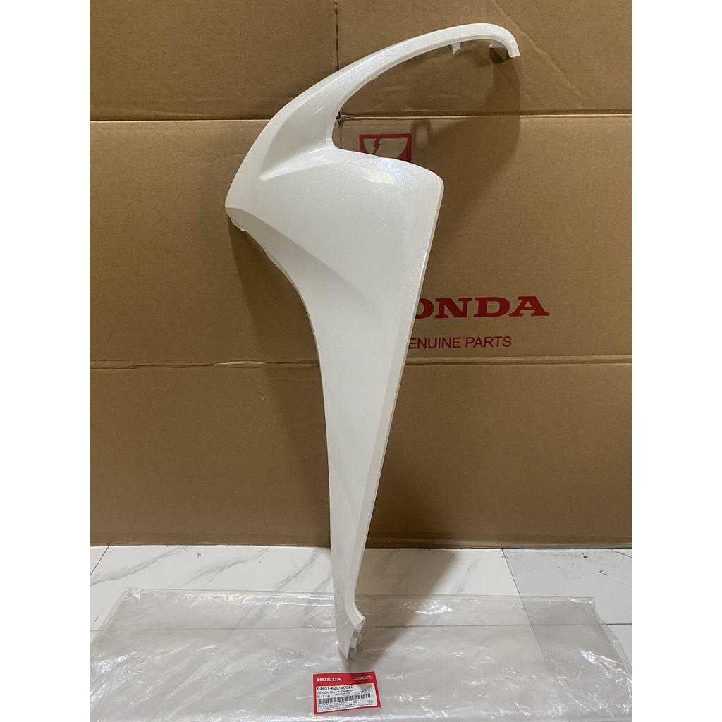 Cánh yếm bên trái - bửng yếm HONDA VISION năm 2021-2022-2023 màu Trắng. (64401K2CV00ZD)