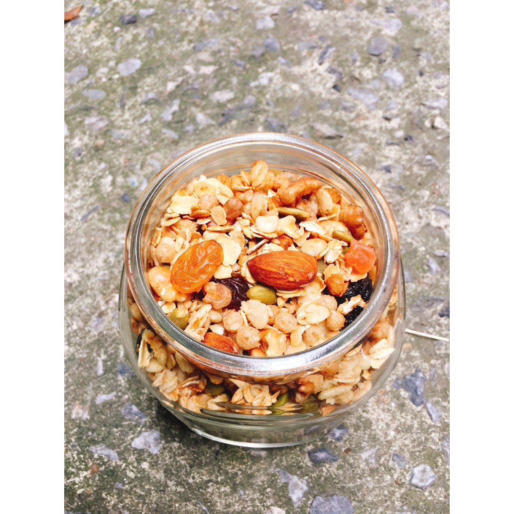 Granola yến mạch mix trái cây và hạt sấy