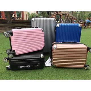 Vali kéo vio 24 inch + quà tặng