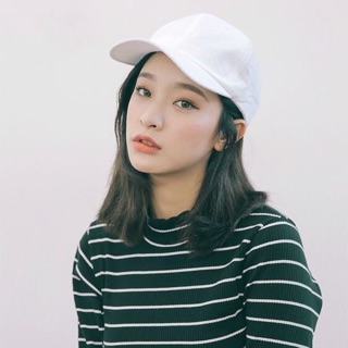 Nón lưỡi trai trơn trắng đen