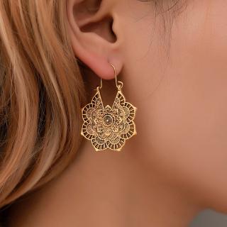 Bông tai hình hoa phong cách Bohemian độc đáo