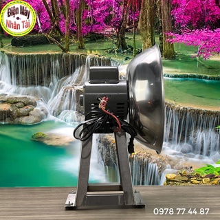 Máy nạo dừa để vắt lấy nước cốt