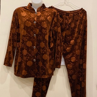 Bộ quần áo vải nhung hàn quốc cho người già và nữ trung niên