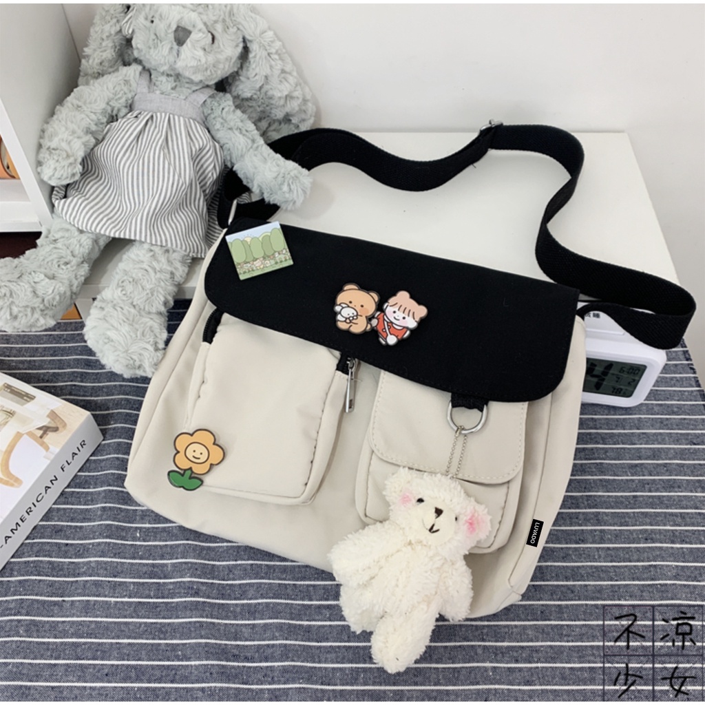 Túi tote đi học đeo chéo canvas vải mềm giá rẻ LUVADO TX770(KHÔNG KÈM MÓC KHÓA GẤU &amp; STICKER)