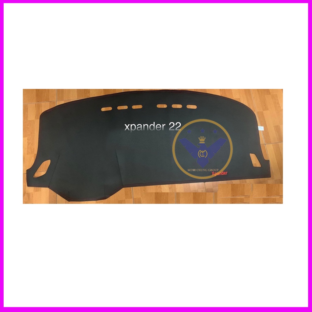 Thảm Taplo Mitsubishi Xpander 2022-2023 da vân carbon hoặc nhung chống nóng, chống chói