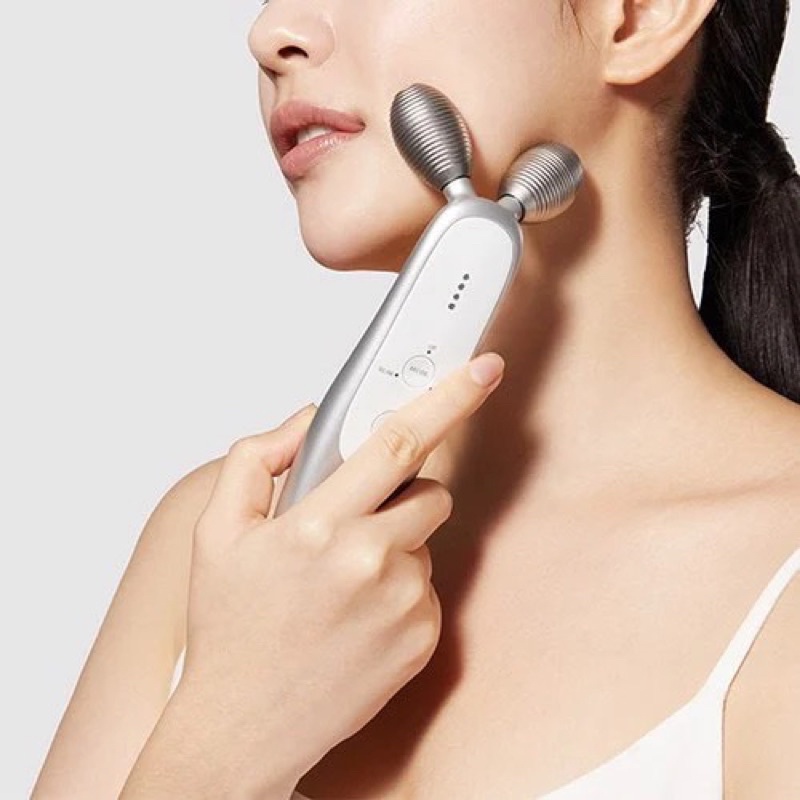 THIẾT BỊ TRẺ HOÁ DA AGE-R Derma EMS Shot - MEDICUBE Máy Nâng Cơ cho Làn Da Chảy Xệ