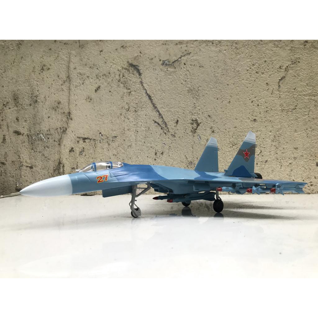 Mô hình Máy báy SU-30 1:72