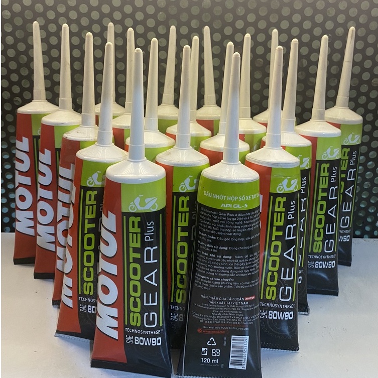 Dầu nhớt hộp số MOTUL SCOOTER GEAR PLUS SAE 80W90 cho xe tay ga cao cấp 120ml