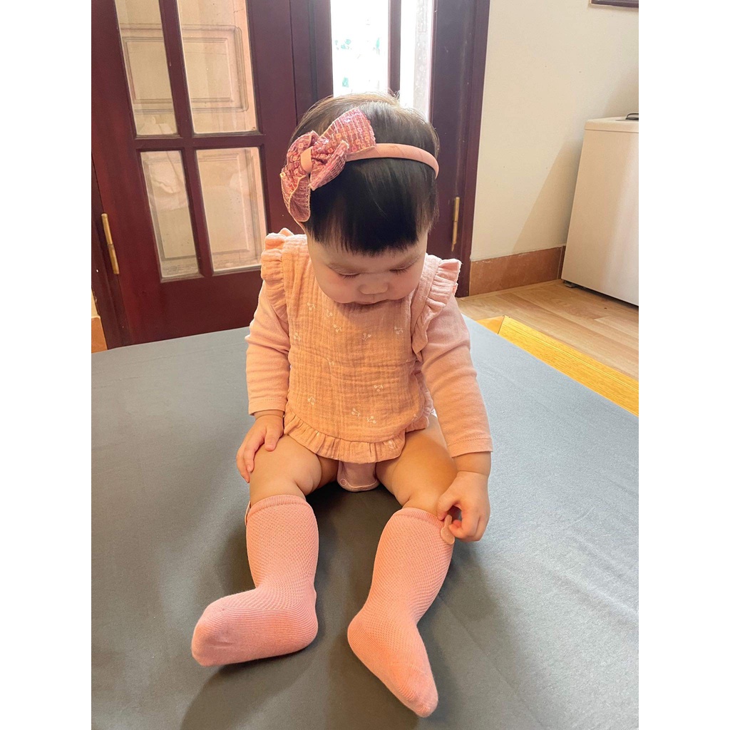 Yếm tiểu thư kiểu dáng Hàn Quốc (Muslin) cho bé