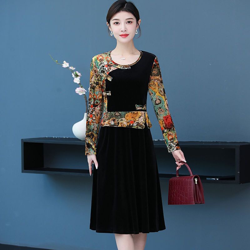 Đầm Nhung Dài Tay Phối Khóa Cài Thời Trang Cho Phụ Nữ Trung Niên