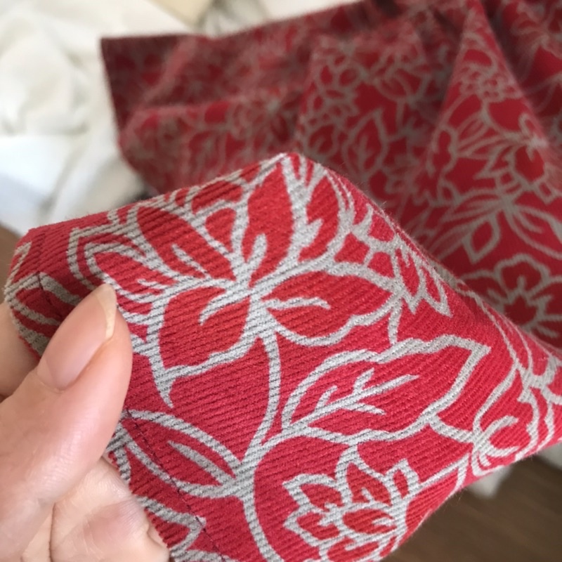 yếm nhung tăm cho bé. (phong cách vintage)