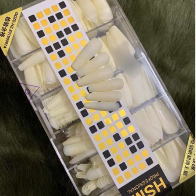 Móng úp phom thang nhám sẵn HSM hộp 600 móng.