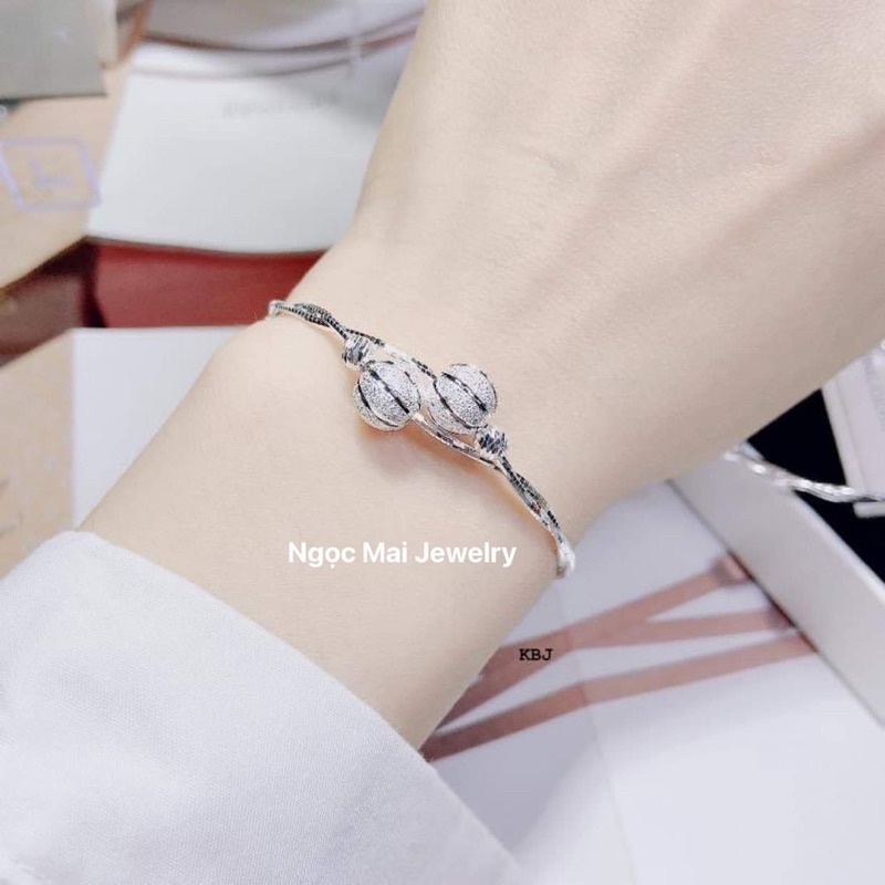 Lắc tay bạc ý dáng đôi xoắn quả cầu cát Ngọc Mai Jewelry sang xịn