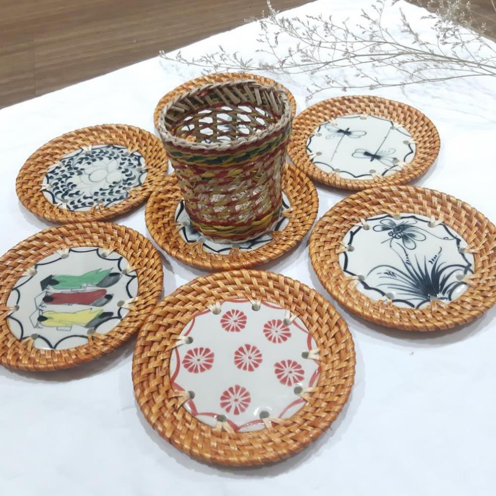 Lót ly  làm từ mây sứ hoa văn truyền thống Việt Nam - D 12 cm Có ảnh thật