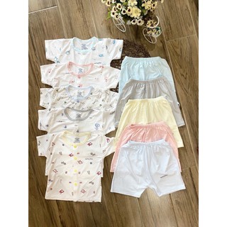Bộ quần áo cộc cúc giữa unchi