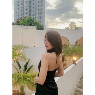 Áo lụa cổ yếm cách tân
