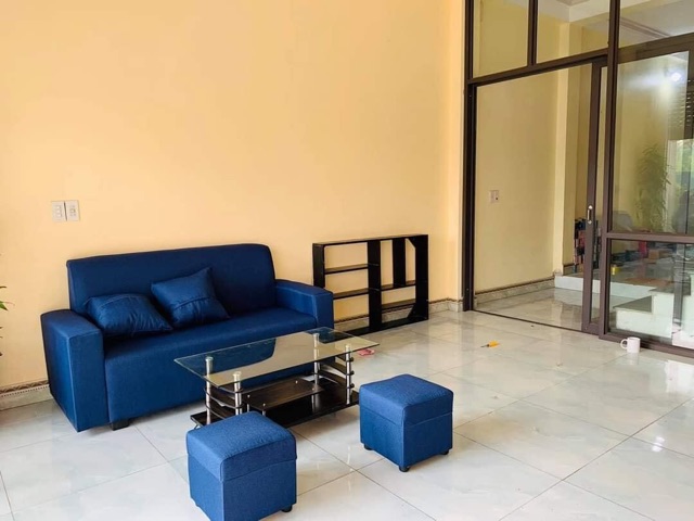 Sofa tay vuông giá rẻ kèm đôn