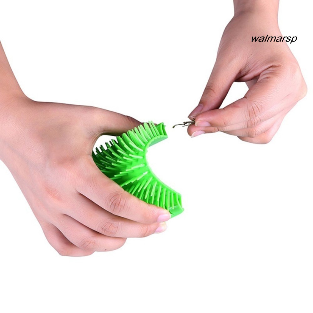 Lược gắn tường mát xa cho mèo cưng