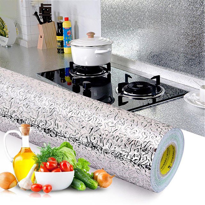 Miếng dán tường phủ màng nhôm chống thấm dầu mỡ kích thước 40x100cm tiện dụng cho nhà bếp